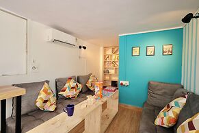 Locomo Hostel Mini - 9 mins from airport