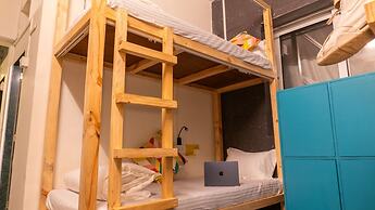 Locomo Hostel Mini - 9 mins from airport