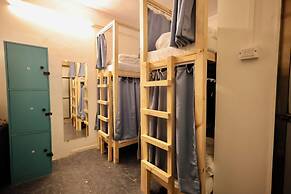 Locomo Hostel Mini - 9 mins from airport