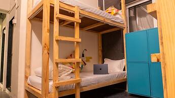 Locomo Hostel Mini - 9 mins from airport