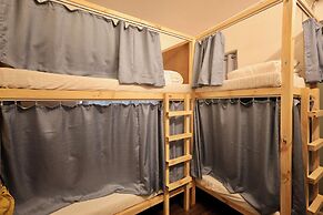 Locomo Hostel Mini - 9 mins from airport