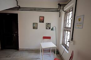 Locomo Hostel Mini - 9 mins from airport