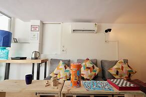 Locomo Hostel Mini - 9 mins from airport