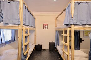 Locomo Hostel Mini - 9 mins from airport