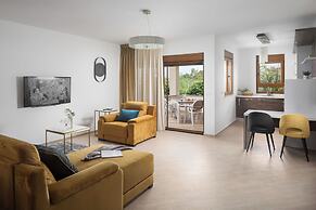 Malibu Grand Royale – Luxury Group Villa