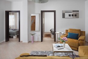 Malibu Grand Royale – Luxury Group Villa