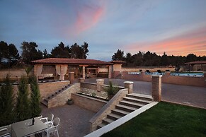 Malibu Grand Royale – Luxury Group Villa