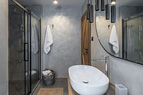Villa With Pool in Hutisko-solanec