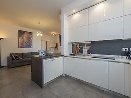 San Siro 3 Bedroom apt With Balcony