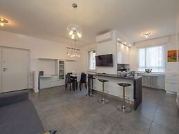 San Siro 3 Bedroom apt With Balcony