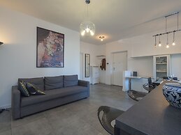 San Siro 3 Bedroom apt With Balcony