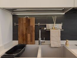 San Siro 3 Bedroom apt With Balcony