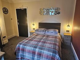 Tudor Lodge Hotel