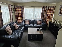 Tudor Lodge Hotel