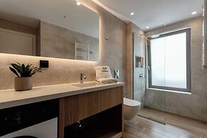 Le Mar Luxury Apartments by Checkin