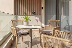 Le Mar Luxury Apartments by Checkin