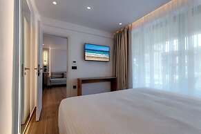 Le Mar Luxury Apartments by Checkin