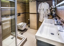 Le Mar Luxury Apartments by Checkin