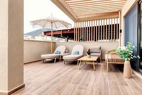 Le Mar Luxury Apartments by Checkin