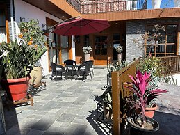 The Ridge House - A Villa Community