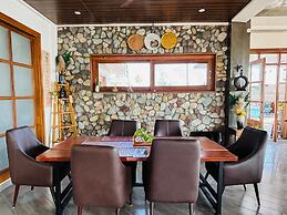 The Ridge House - A Villa Community