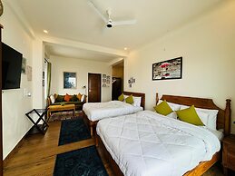 The Ridge House - A Villa Community