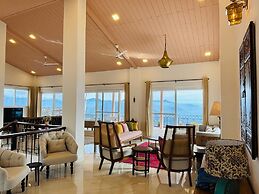 The Ridge House - A Villa Community
