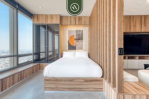 Luxury Studio - Revolution Monument View - Pool