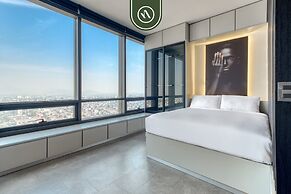 Luxury Studio - Revolution Monument View - Gym