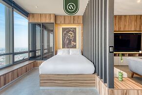 Luxury Studio - Pool - Revolution Monument View