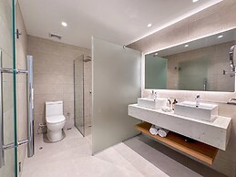 Luxury 2 Bedroom Apartment