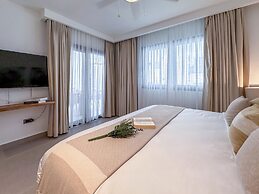 Luxury 2 Bedroom Apartment