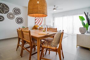 Luxury 3 Bedroom Apartment at the Beach