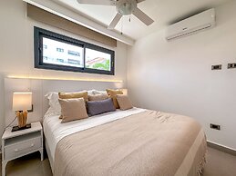 Luxury 3 Bedroom Apartment at the Beach