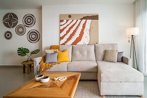 Luxury 3 Bedroom Apartment at the Beach