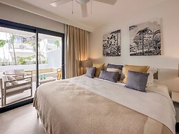 Luxury 3 Bedroom Apartment at the Beach