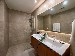 Spectacular Brand new Beach Condo