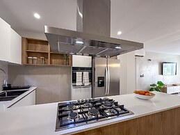 Spectacular Brand new Beach Condo