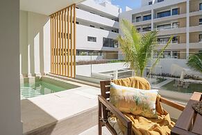 Spectacular Brand new Beach Condo