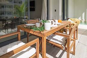 Spectacular Brand new Beach Condo