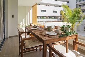 Spectacular Brand new Beach Condo
