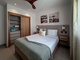 Spectacular Golf Front 3BR Apartment!