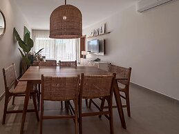 Spectacular Golf Front 3BR Apartment!