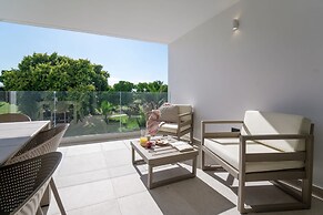 Spectacular Golf Front 3BR Apartment!