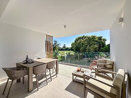 Spectacular Golf Front 3BR Apartment!