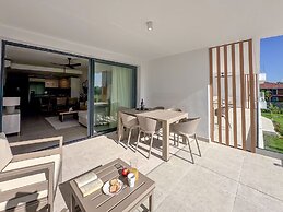 Spectacular Golf Front 3BR Apartment!