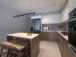 Spectacular Golf Front 3BR Apartment!