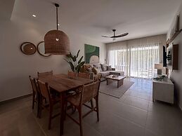 Spectacular Golf Front 3BR Apartment!