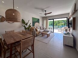 Spectacular Golf Front 3BR Apartment!