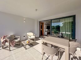 Spectacular Golf Front 3BR Apartment!